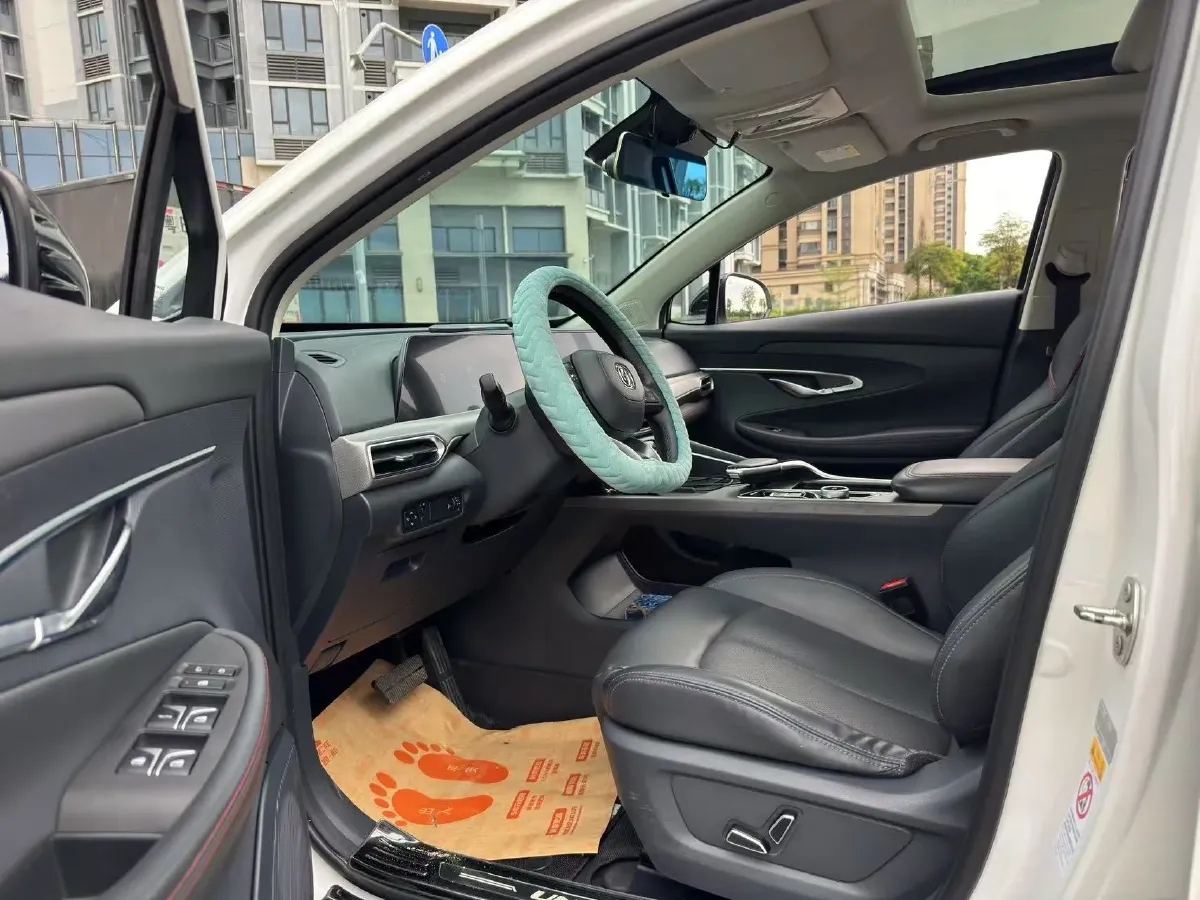 2022 ChangAn UNI-T 1.5T 188HP L4 7DCT,autocango,china used car exporter,china ev exporter,chinese used car exporter,chinese used ev exporter