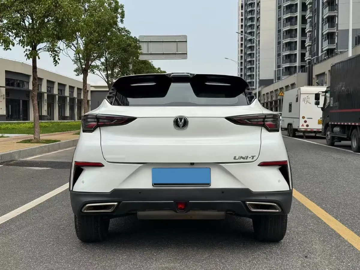 2022 ChangAn UNI-T 1.5T 188HP L4 7DCT,autocango,china used car exporter,china ev exporter,chinese used car exporter,chinese used ev exporter