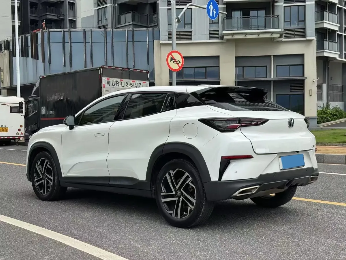 2022 ChangAn UNI-T 1.5T 188HP L4 7DCT,autocango,china used car exporter,china ev exporter,chinese used car exporter,chinese used ev exporter