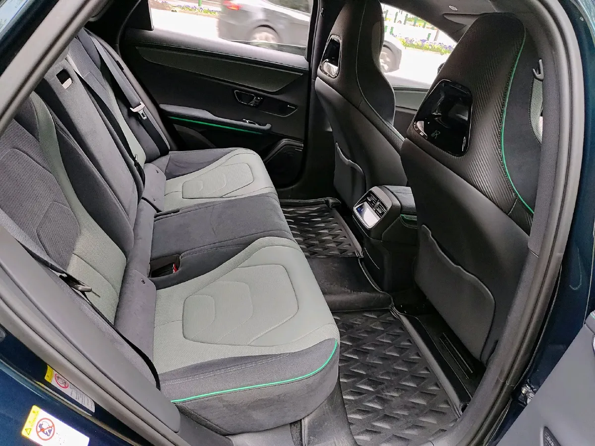 2022 Toyota Highlander 2.5L 192HP L4 E-CVT Hybrid,autocango,china used car exporter,china ev exporter,chinese used car exporter,chinese used ev exporter