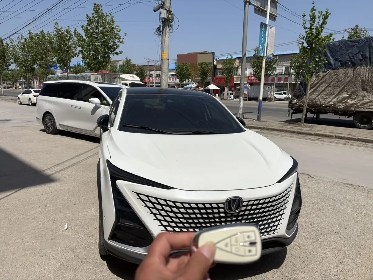 2020 ChangAn UNI-T 1.5T 180HP L4 7DCT,autocango,china used car exporter,china ev exporter,chinese used car exporter,chinese used ev exporter