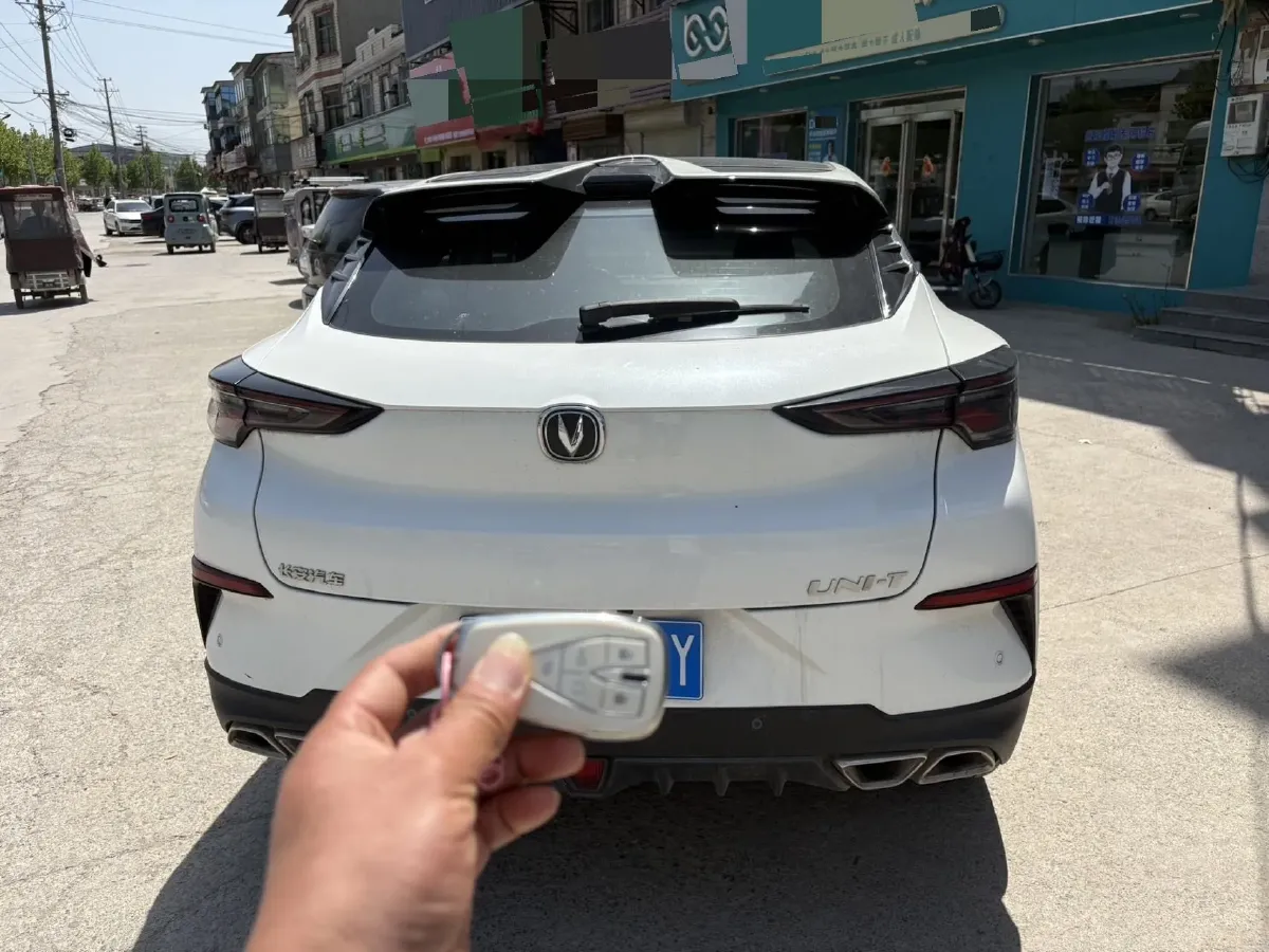 2020 ChangAn UNI-T 1.5T 180HP L4 7DCT,autocango,china used car exporter,china ev exporter,chinese used car exporter,chinese used ev exporter