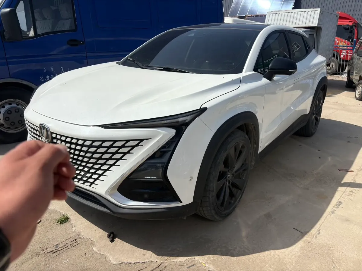 2020 ChangAn UNI-T 1.5T 180HP L4 7DCT,autocango,china used car exporter,china ev exporter,chinese used car exporter,chinese used ev exporter