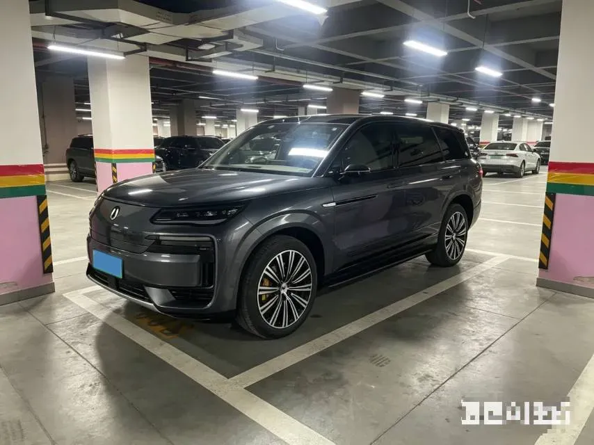 2025 Denza D9 1.5T 156HP L4 E-CVT PHEV 40KWH,autocango,china used car exporter,china ev exporter,chinese used car exporter,chinese used ev exporter