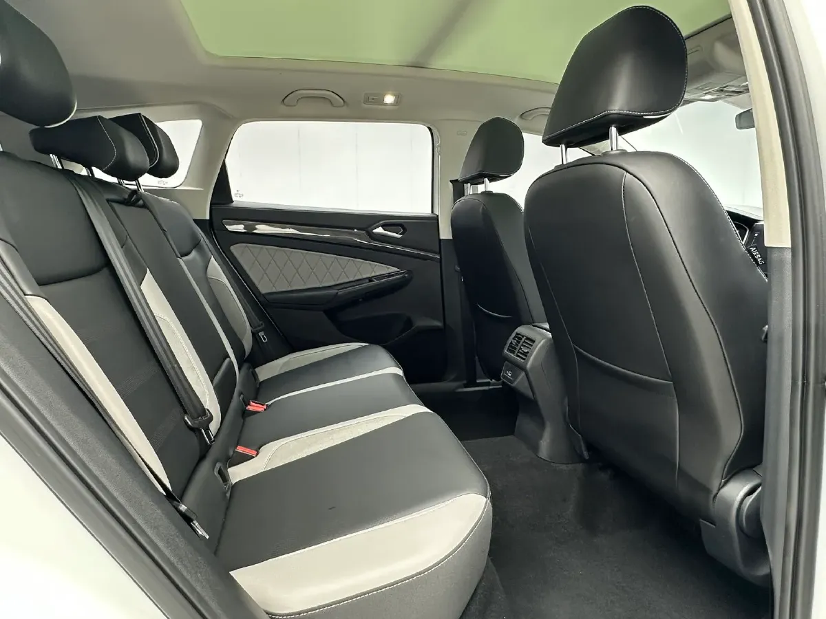 2023 Jetta VS7 1.4T 150HP L4 6AT,autocango,china used car exporter,china ev exporter,chinese used car exporter,chinese used ev exporter