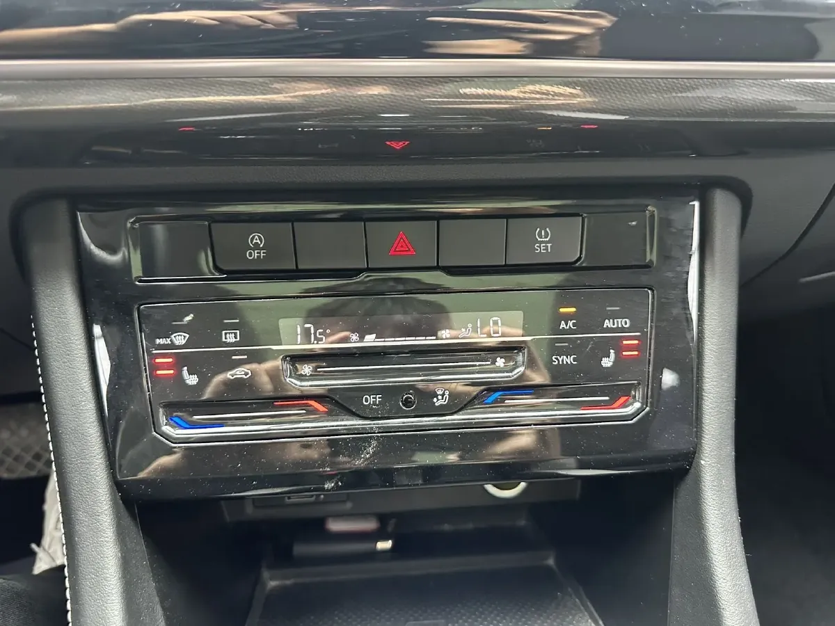 2023 Jetta VS7 1.4T 150HP L4 6AT,autocango,china used car exporter,china ev exporter,chinese used car exporter,chinese used ev exporter