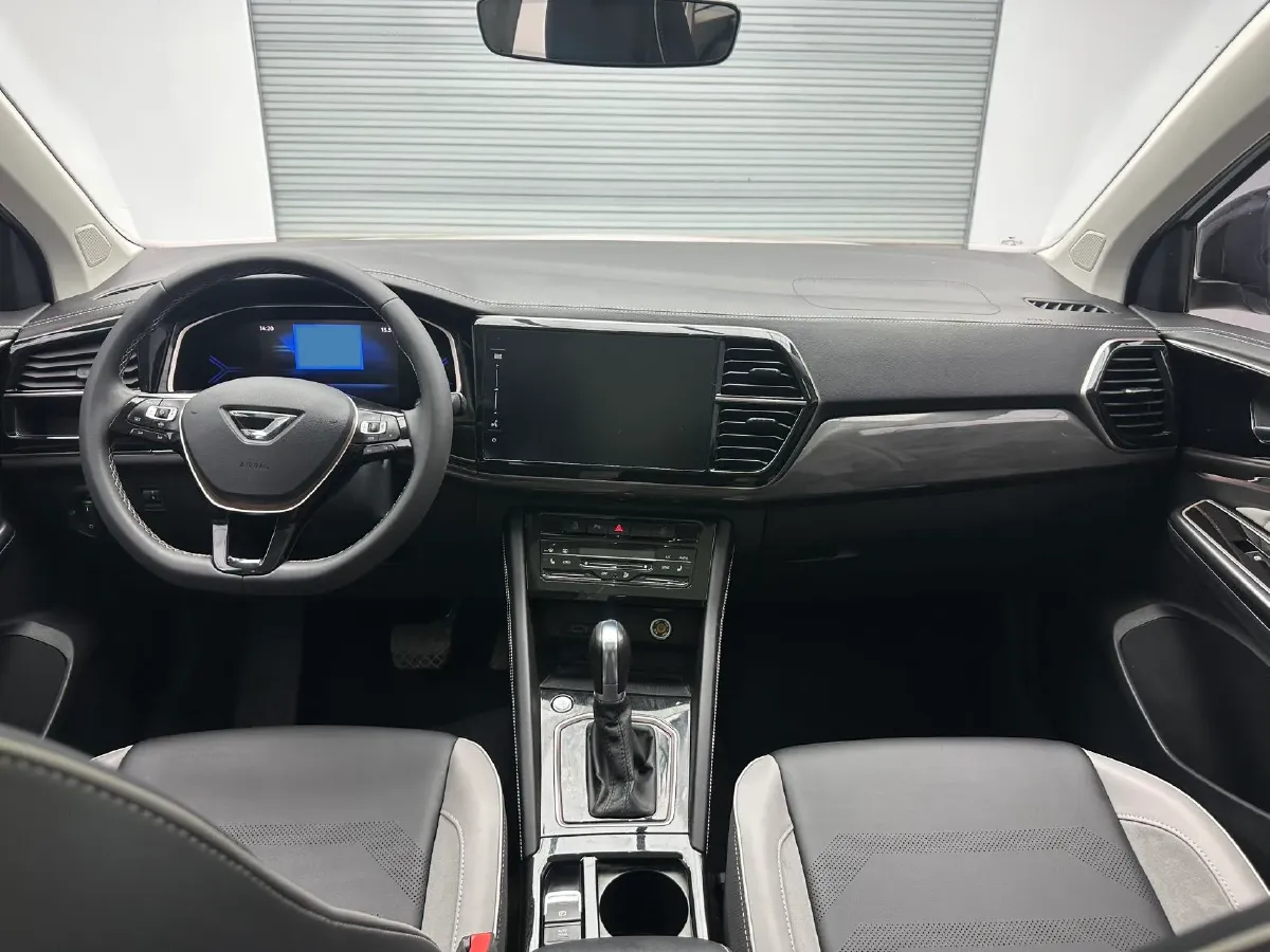 2023 Jetta VS7 1.4T 150HP L4 6AT,autocango,china used car exporter,china ev exporter,chinese used car exporter,chinese used ev exporter