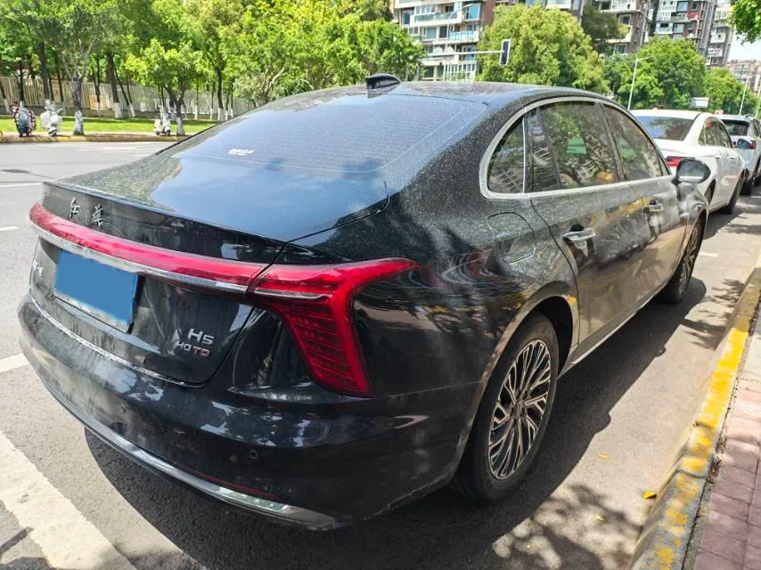 2025 HongQi H5 1.5T 169HP L4 1DHT Hybrid,autocango,china used car exporter,china ev exporter,chinese used car exporter,chinese used ev exporter