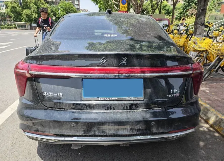 2025 HongQi H5 1.5T 169HP L4 1DHT Hybrid,autocango,china used car exporter,china ev exporter,chinese used car exporter,chinese used ev exporter