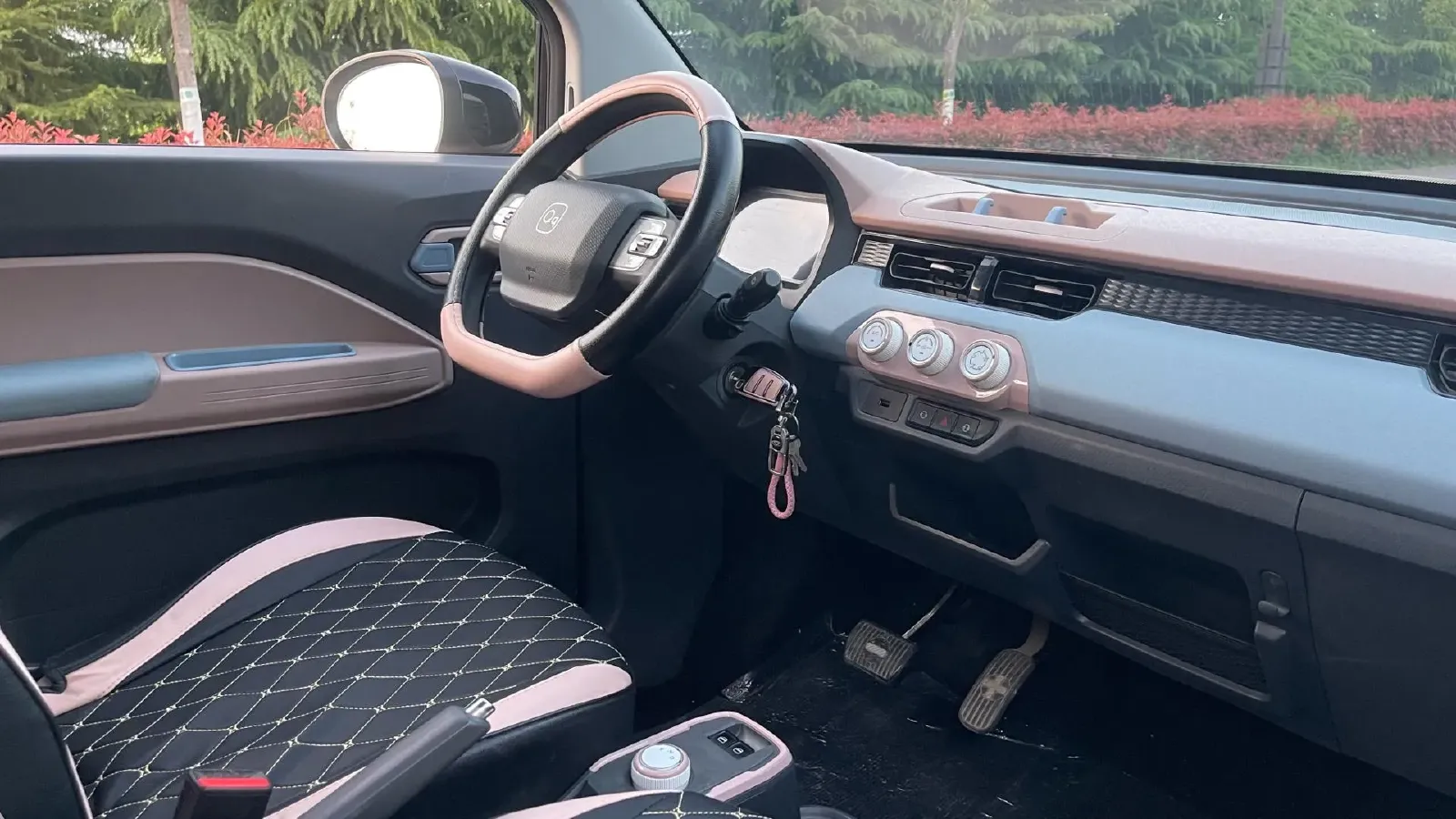 2024 Chery QQ Ice Cream BEV 13.6KWH,autocango,china used car exporter,china ev exporter,chinese used car exporter,chinese used ev exporter