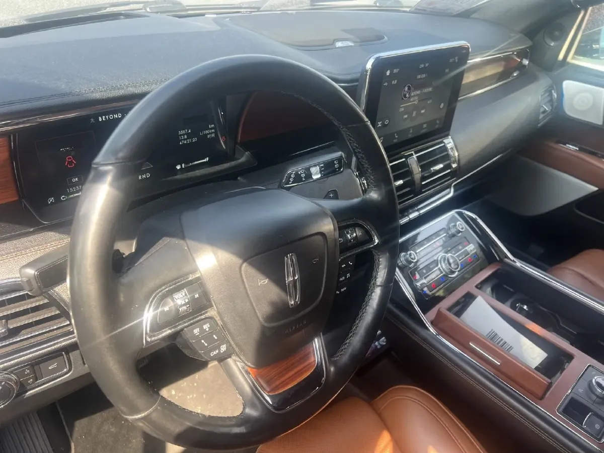 2020 Lincoln Navigator 3.5T 388HP V6 10AT,autocango,china used car exporter,china ev exporter,chinese used car exporter,chinese used ev exporter