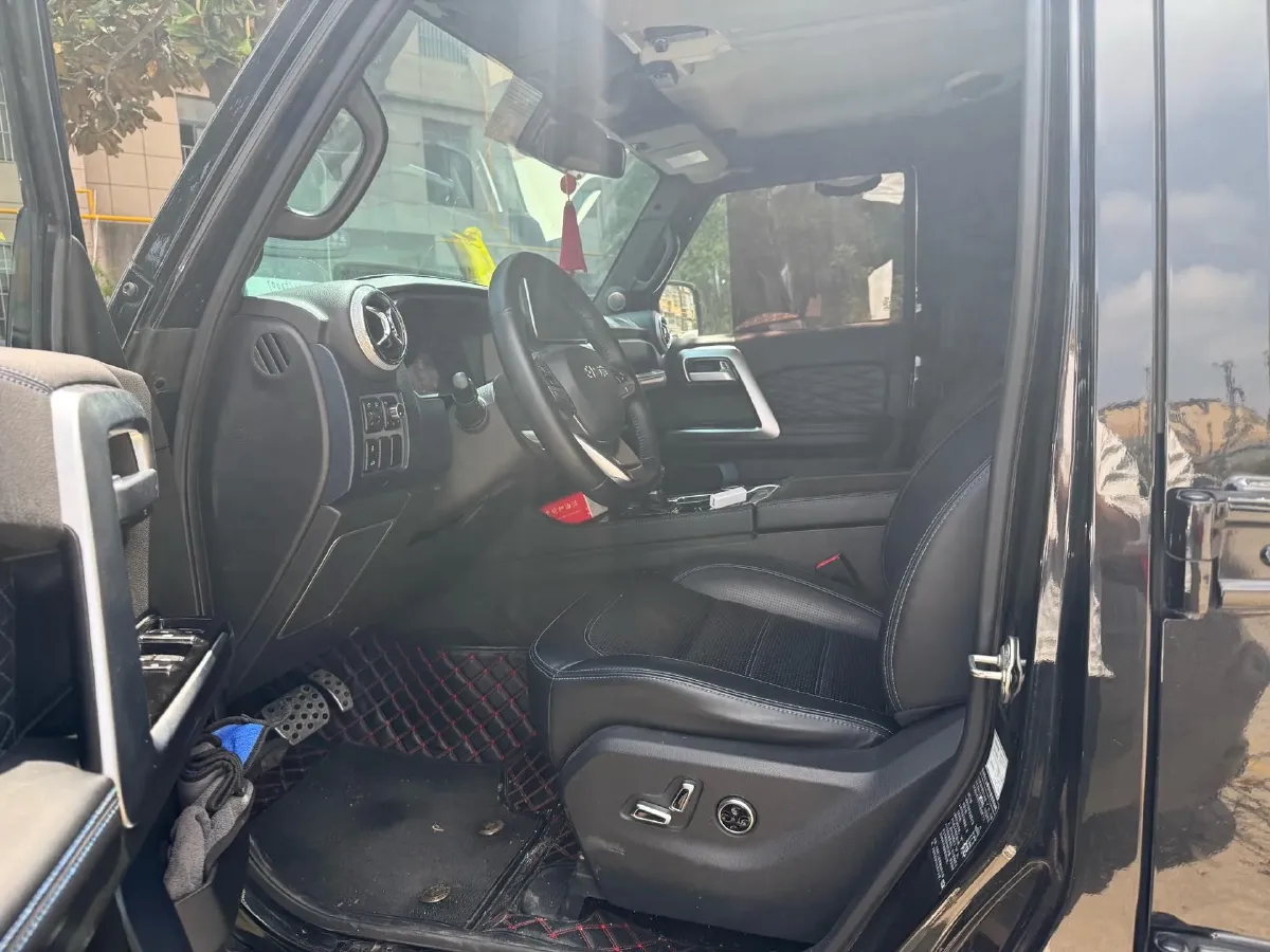 2023 Beijing BJ40 2.0T 224HP L4 8AT,autocango,china used car exporter,china ev exporter,chinese used car exporter,chinese used ev exporter