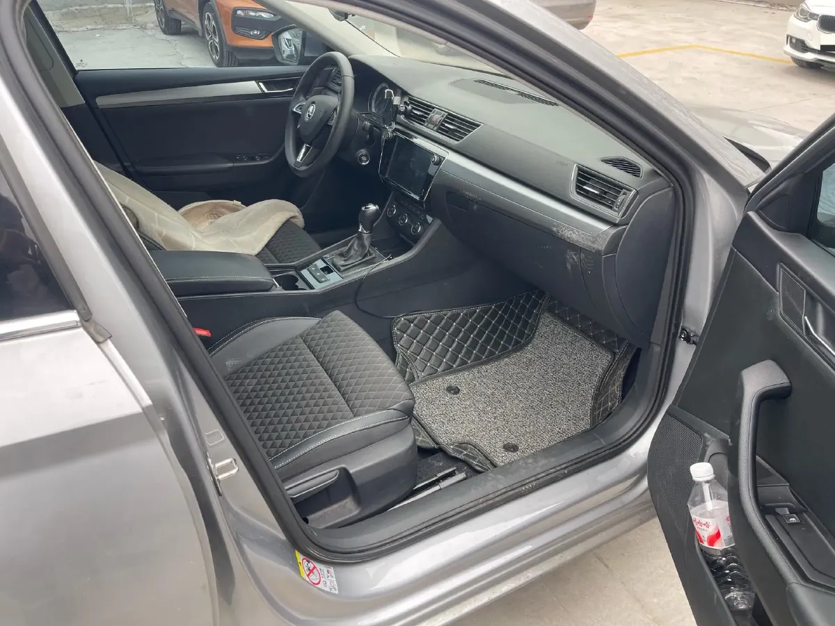 2018 Skoda Kodiak 1.8T 180HP L4 7DCT,autocango,china used car exporter,china ev exporter,chinese used car exporter,chinese used ev exporter