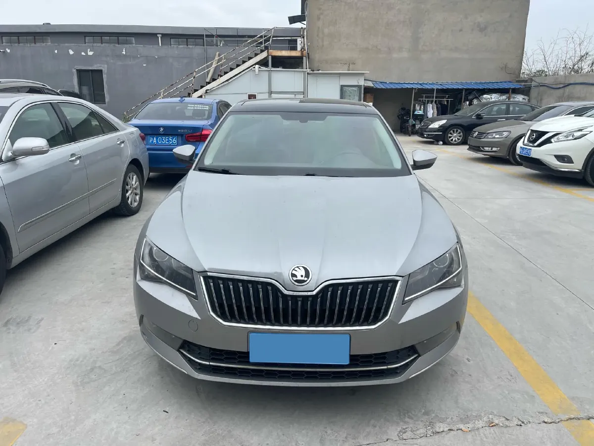 2018 Skoda Kodiak 1.8T 180HP L4 7DCT,autocango,china used car exporter,china ev exporter,chinese used car exporter,chinese used ev exporter