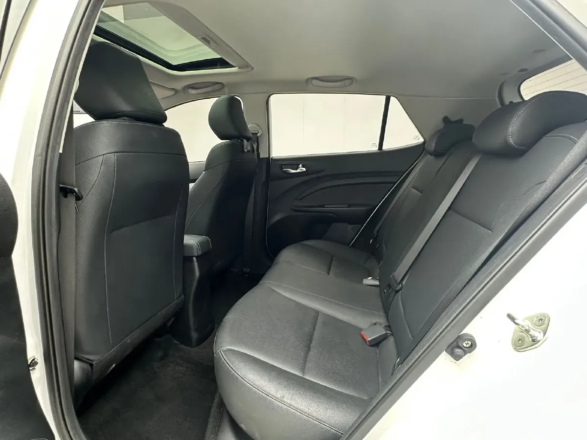 2021 Kia KX1 1.4L 100HP L4 CVT,autocango,china used car exporter,china ev exporter,chinese used car exporter,chinese used ev exporter