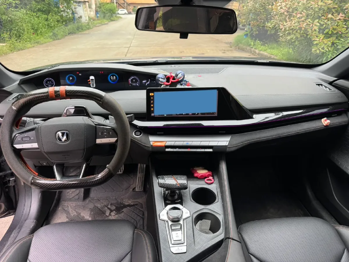 2022 ChangAn UNI-V 1.5T 188HP L4 7DCT,autocango,china used car exporter,china ev exporter,chinese used car exporter,chinese used ev exporter