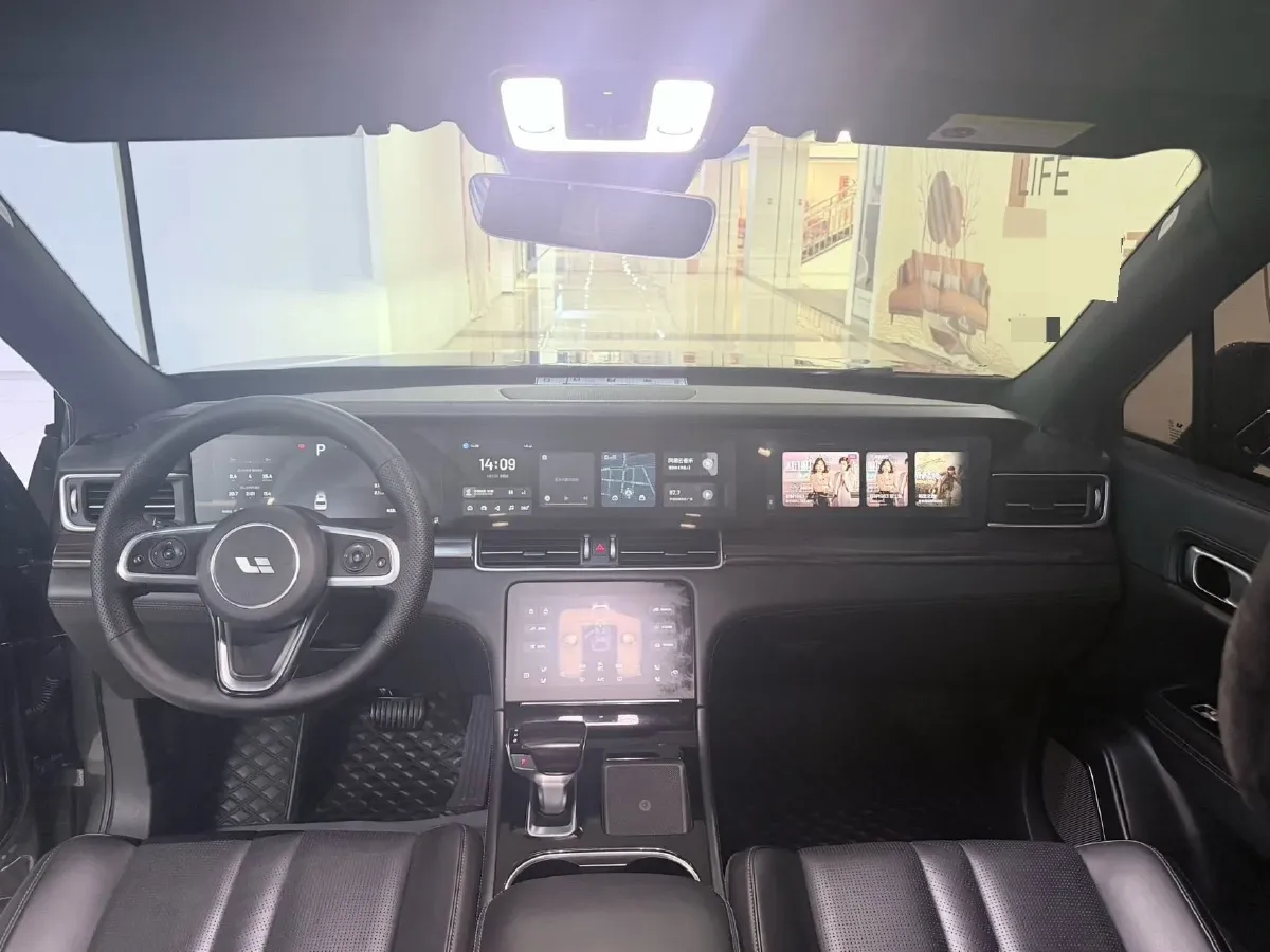 2020 Li ONE Range Extended 131HP REEV 40.5KWH,autocango,china used car exporter,china ev exporter,chinese used car exporter,chinese used ev exporter