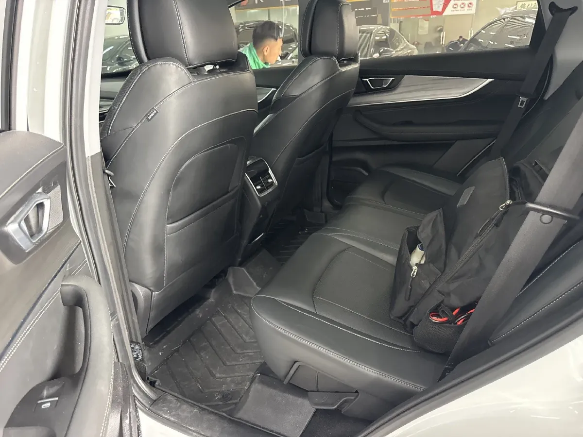 2022 ChangAn CS75 Plus 1.5T 178HP L4 6AT,autocango,china used car exporter,china ev exporter,chinese used car exporter,chinese used ev exporter