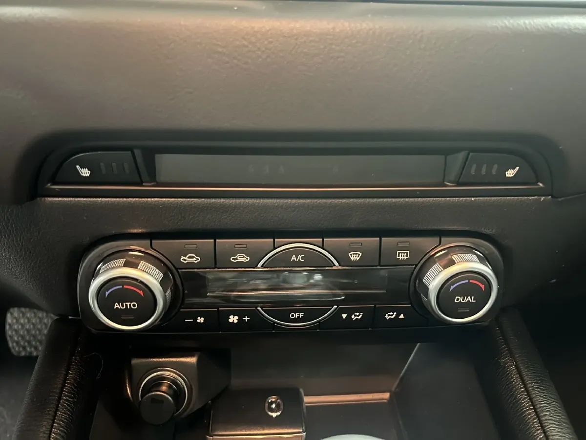 2022 Hyundai Tucson 2.0L 150HP L4 6AT Hybrid,autocango,china used car exporter,china ev exporter,chinese used car exporter,chinese used ev exporter