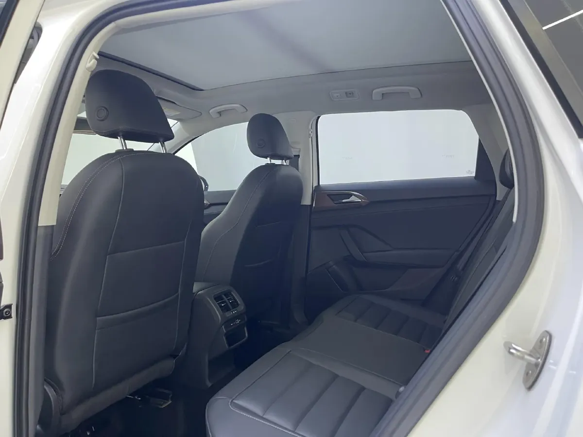 2022 Volkswagen Tharu 1.4T 150HP L4 7DCT,autocango,china used car exporter,china ev exporter,chinese used car exporter,chinese used ev exporter