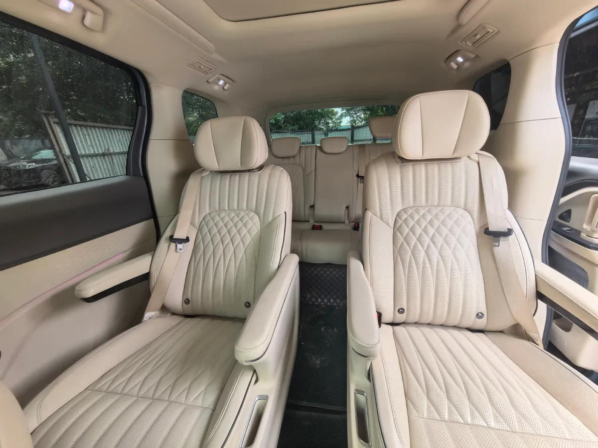 2022 Voyah Dream 1.5T 136HP L4 PHEV 25.57KWH,autocango,china used car exporter,china ev exporter,chinese used car exporter,chinese used ev exporter