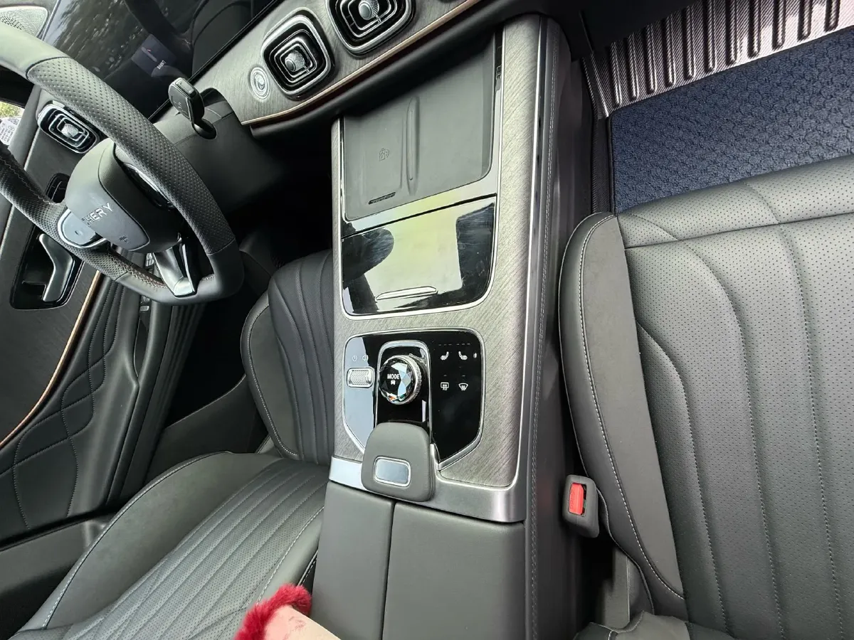 2025 Chery Tiggo 9 2.0T 261HP L4 8AT,autocango,china used car exporter,china ev exporter,chinese used car exporter,chinese used ev exporter