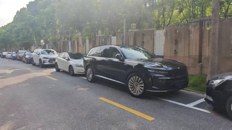 2025 ONVO L90 BEV,autocango,china used car exporter,china ev exporter,chinese used car exporter,chinese used ev exporter