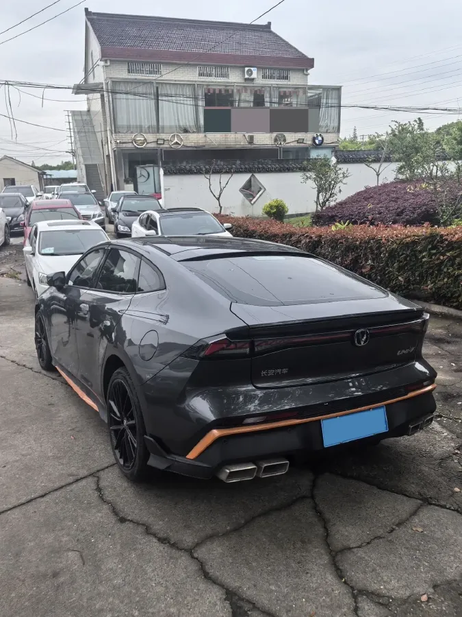 2024 ChangAn UNI-V 1.5T 188HP L4 7DCT,autocango,china used car exporter,china ev exporter,chinese used car exporter,chinese used ev exporter