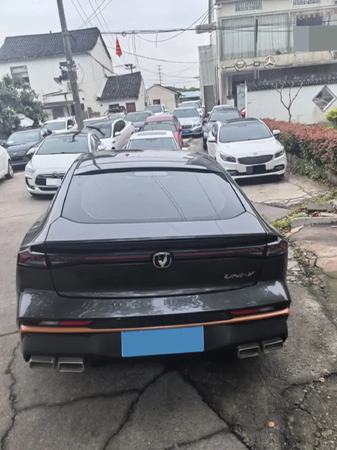 2024 ChangAn UNI-V 1.5T 188HP L4 7DCT,autocango,china used car exporter,china ev exporter,chinese used car exporter,chinese used ev exporter