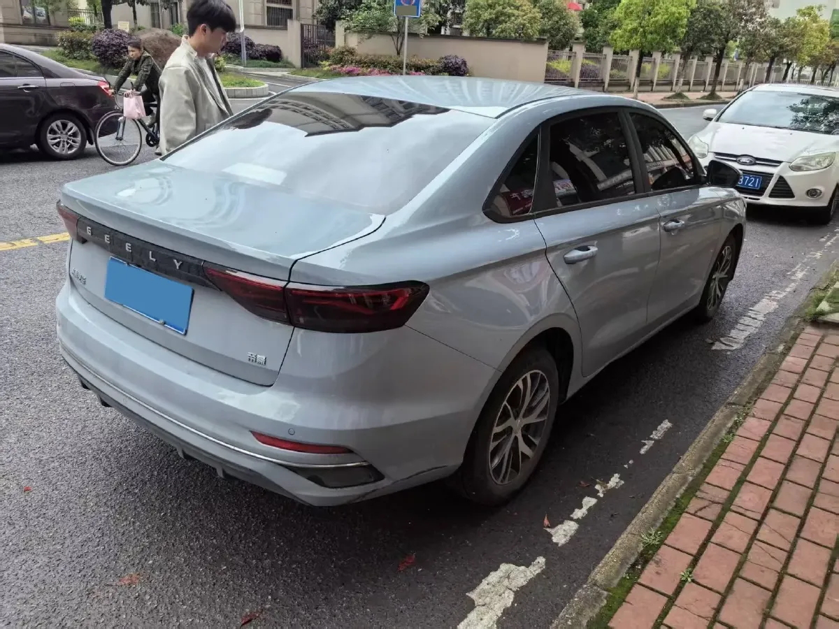 2025 Geely Emgrand 1.5L 127HP L4 CVT,autocango,china used car exporter,china ev exporter,chinese used car exporter,chinese used ev exporter