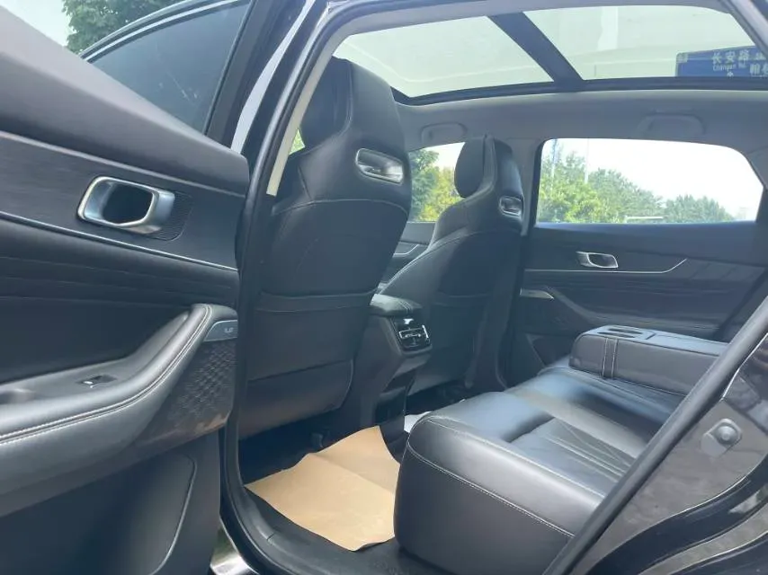 2023 ChangAn UNI-K iDD 1.5T 170HP L4 6TCT PHEV 28.39KWH,autocango,china used car exporter,china ev exporter,chinese used car exporter,chinese used ev exporter