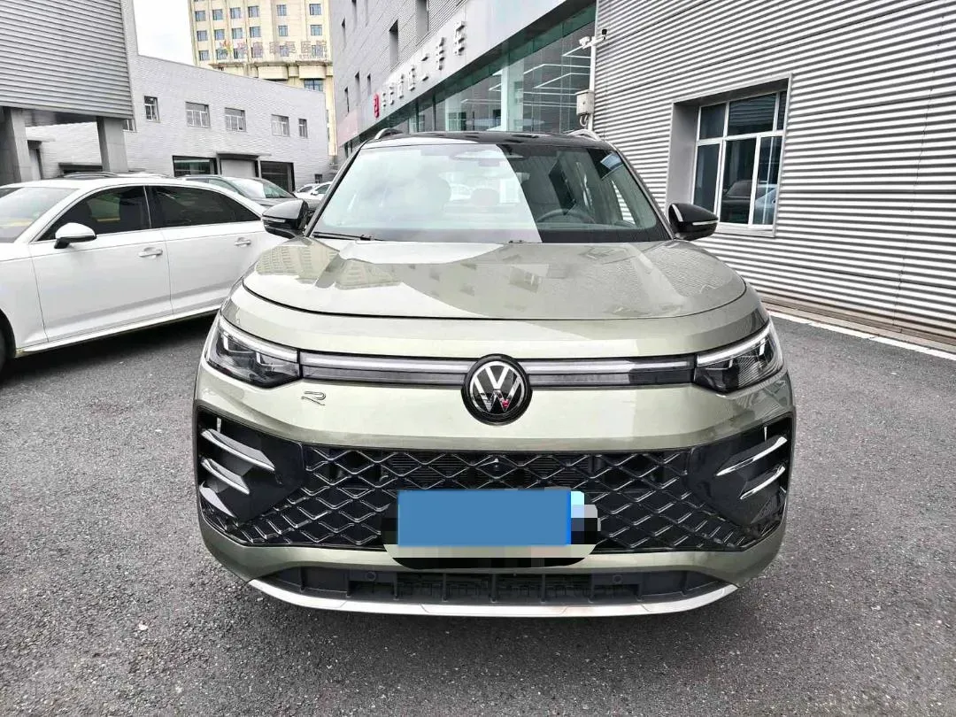 2025 Volkswagen Tayron 2.0T 220HP L4 7DCT,autocango,china used car exporter,china ev exporter,chinese used car exporter,chinese used ev exporter