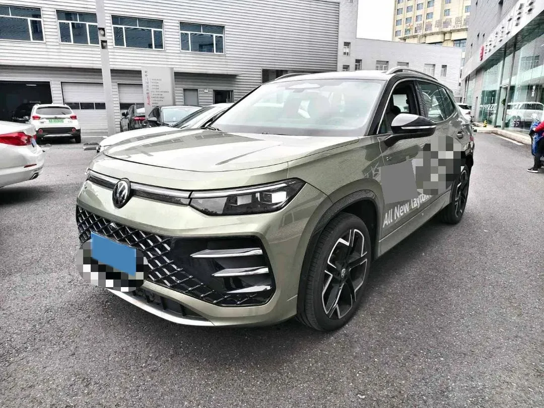 2025 Volkswagen Tayron 2.0T 220HP L4 7DCT,autocango,china used car exporter,china ev exporter,chinese used car exporter,chinese used ev exporter
