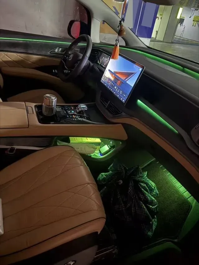 2024 Denza D9 1.5T 139HP L4 E-CVT PHEV 40KWH,autocango,china used car exporter,china ev exporter,chinese used car exporter,chinese used ev exporter