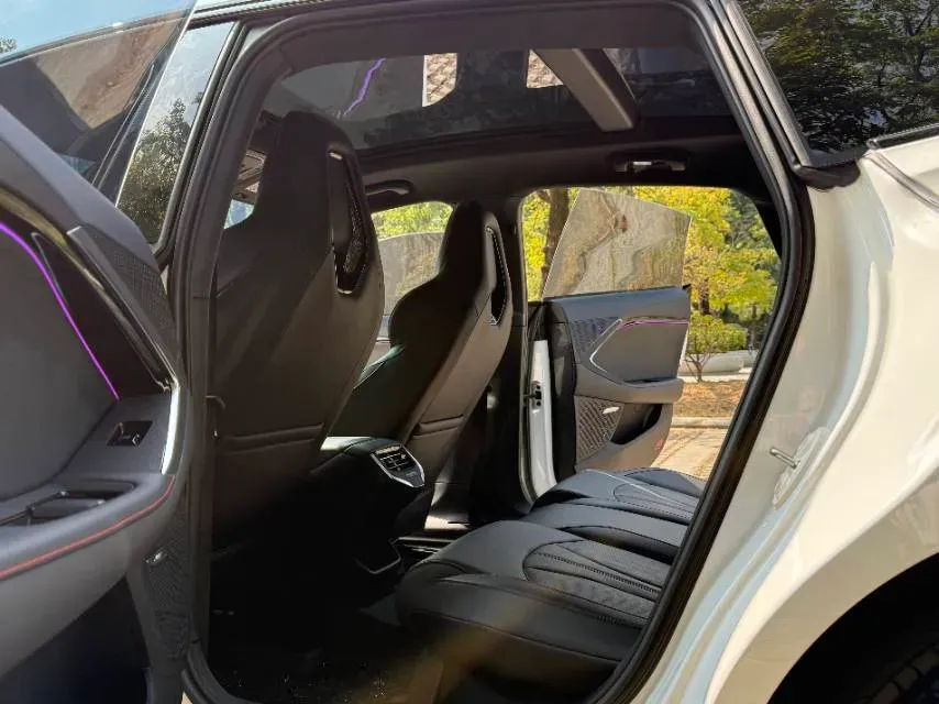 2025 MG 7 2.0T 261HP L4 9AT,autocango,china used car exporter,china ev exporter,chinese used car exporter,chinese used ev exporter