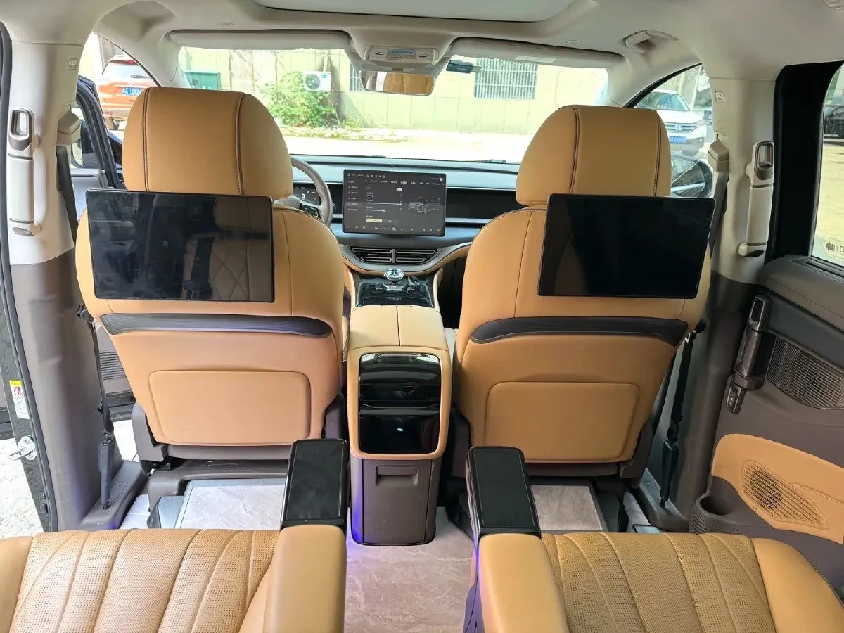 2024 Denza D9 1.5T 139HP L4 E-CVT PHEV 40KWH,autocango,china used car exporter,china ev exporter,chinese used car exporter,chinese used ev exporter