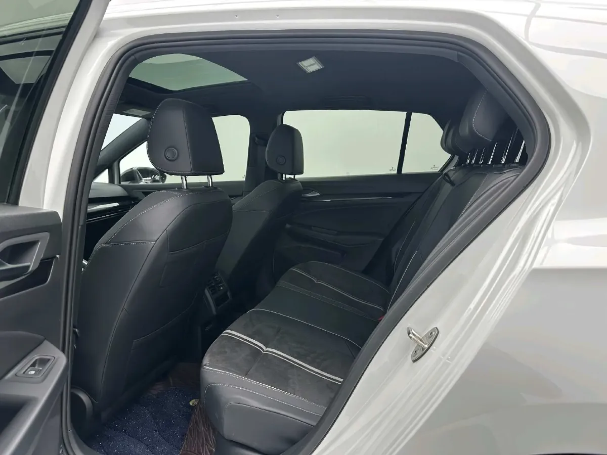 2023 Volkswagen Golf 1.4T 150HP L4 7DCT,autocango,china used car exporter,china ev exporter,chinese used car exporter,chinese used ev exporter