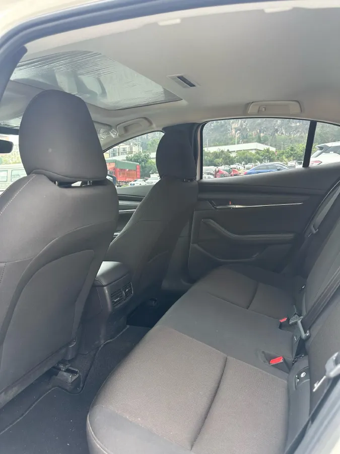 2023 Mazda 3 Axela 2.0L 158HP L4 6AT,autocango,china used car exporter,china ev exporter,chinese used car exporter,chinese used ev exporter