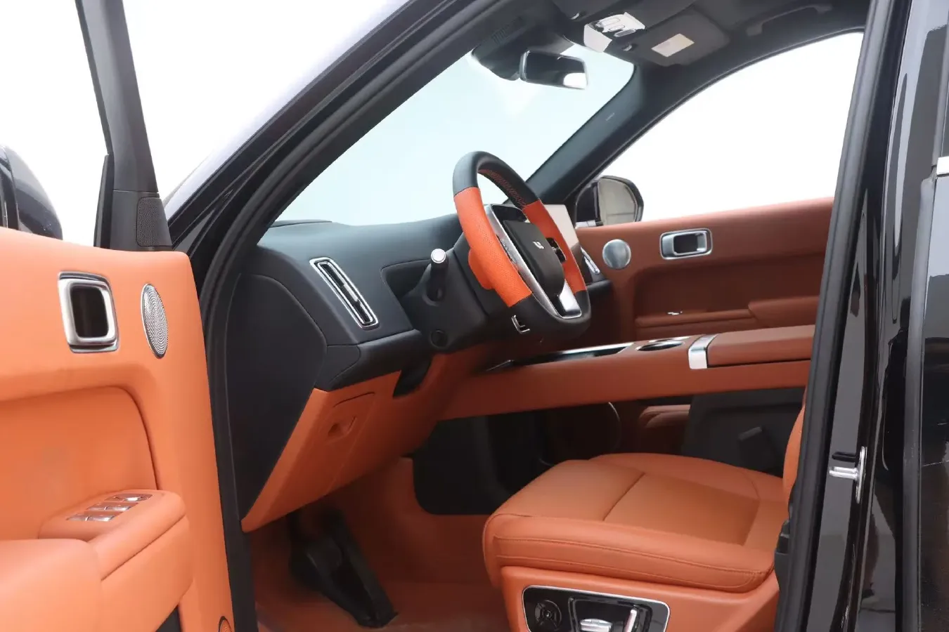 2023 Li L9 Range Extended 154HP REEV 42.6KWH,autocango,china used car exporter,china ev exporter,chinese used car exporter,chinese used ev exporter