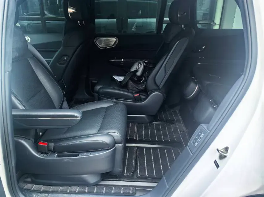 2025 LYNK&CO 900 2.0T 254HP L4 3DHT PHEV,autocango,china used car exporter,china ev exporter,chinese used car exporter,chinese used ev exporter