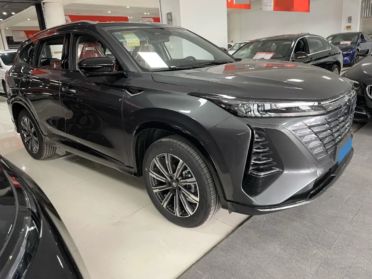 2026 ChangAn CS75 Plus 1.5T 192HP L4 8AT,autocango,china used car exporter,china ev exporter,chinese used car exporter,chinese used ev exporter