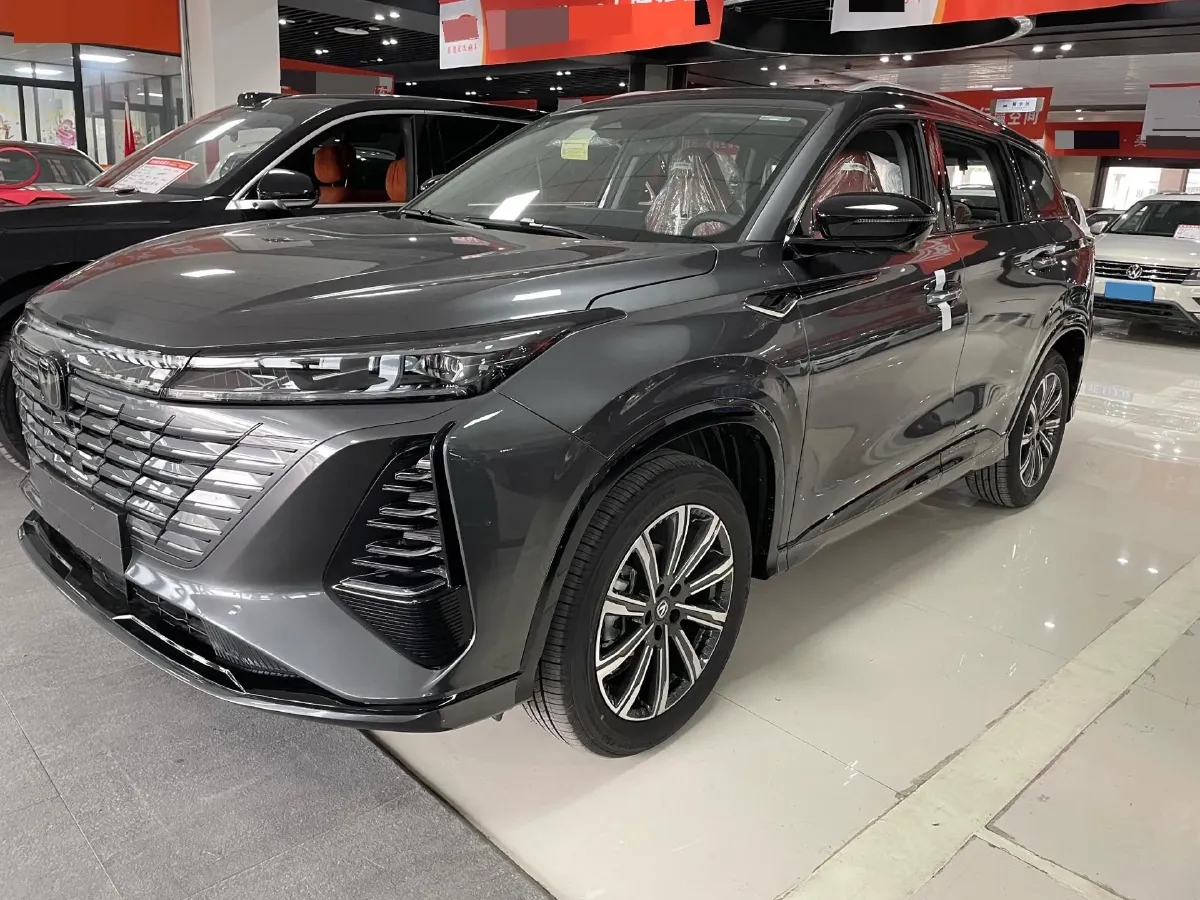 2026 ChangAn CS75 Plus 1.5T 192HP L4 8AT,autocango,china used car exporter,china ev exporter,chinese used car exporter,chinese used ev exporter
