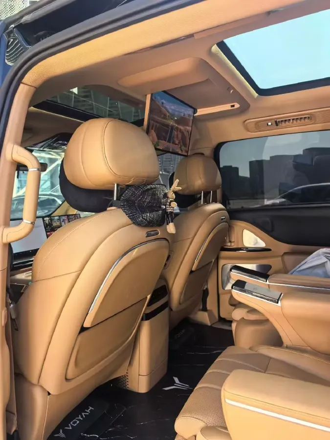 2025 Voyah Dream 1.5T 150HP L4 PHEV 41.7KWH,autocango,china used car exporter,china ev exporter,chinese used car exporter,chinese used ev exporter