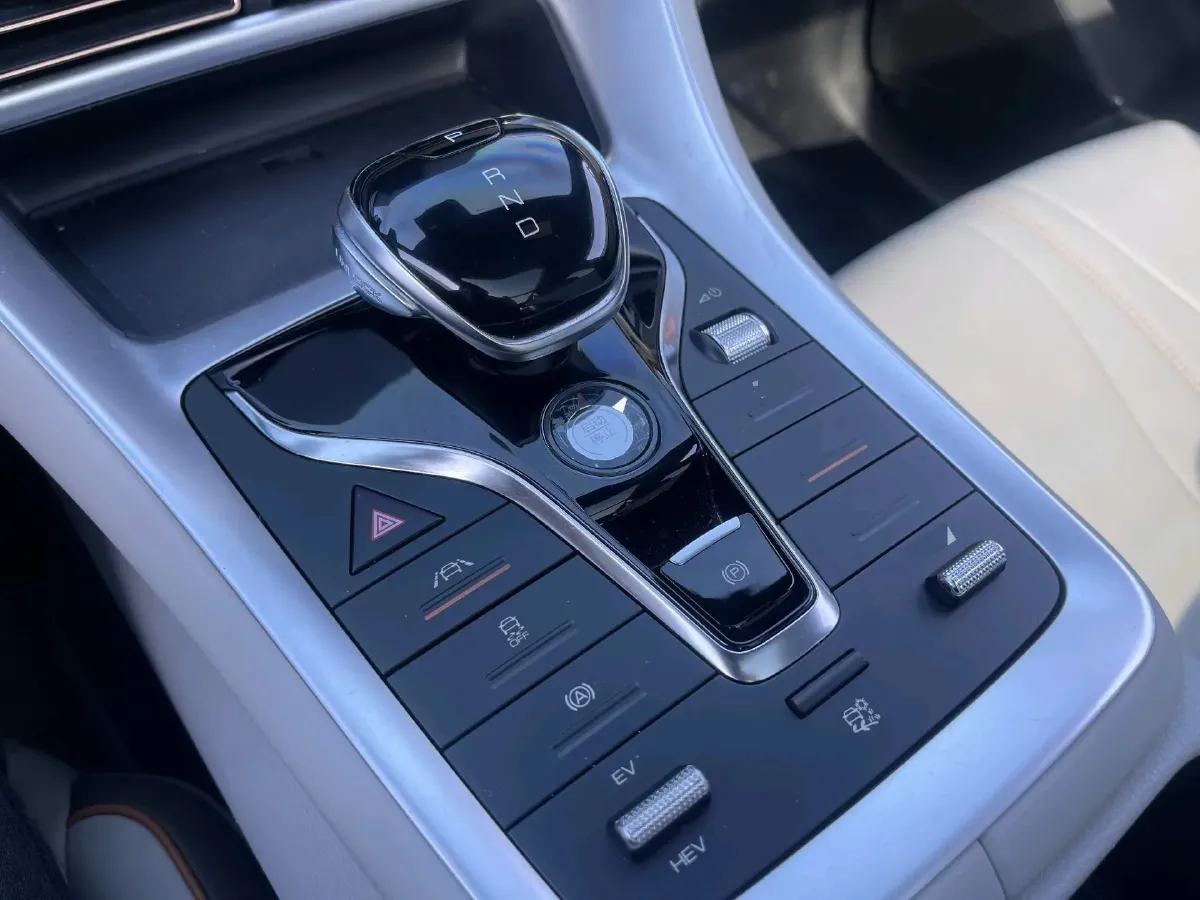 2022 LYNK&CO 03 1.5T 180HP L3 7DCT,autocango,china used car exporter,china ev exporter,chinese used car exporter,chinese used ev exporter