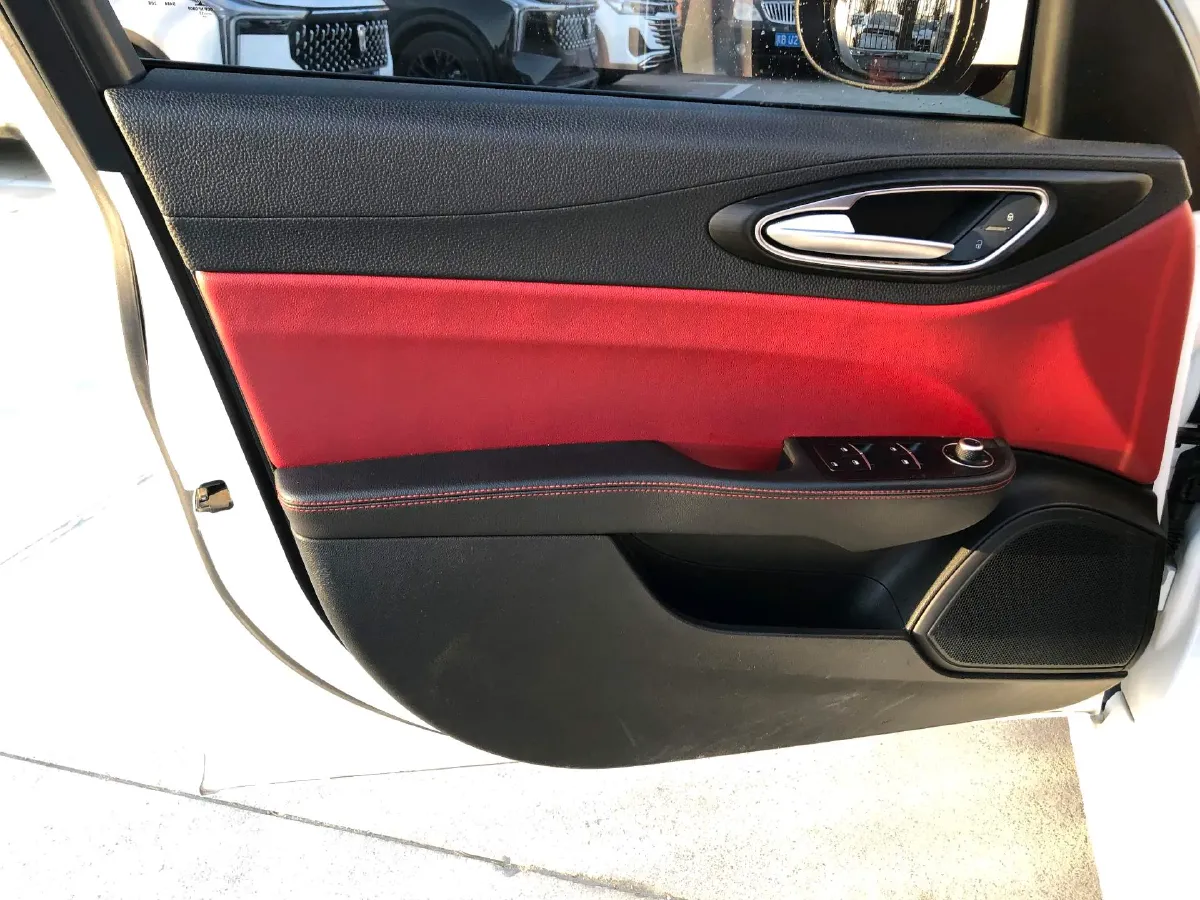 2017 Toyota Highlander 2.0T 220HP L4 6AT,autocango,china used car exporter,china ev exporter,chinese used car exporter,chinese used ev exporter