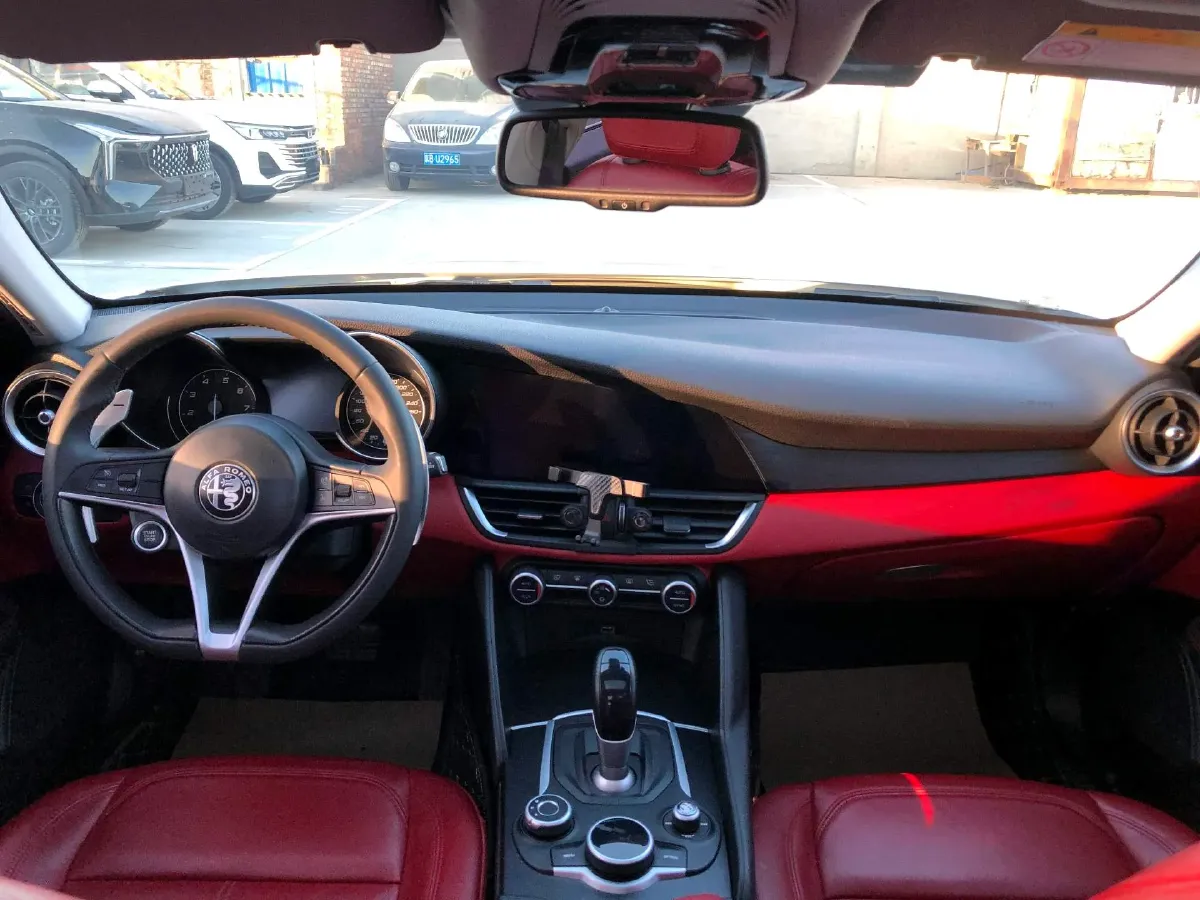 2017 Toyota Highlander 2.0T 220HP L4 6AT,autocango,china used car exporter,china ev exporter,chinese used car exporter,chinese used ev exporter