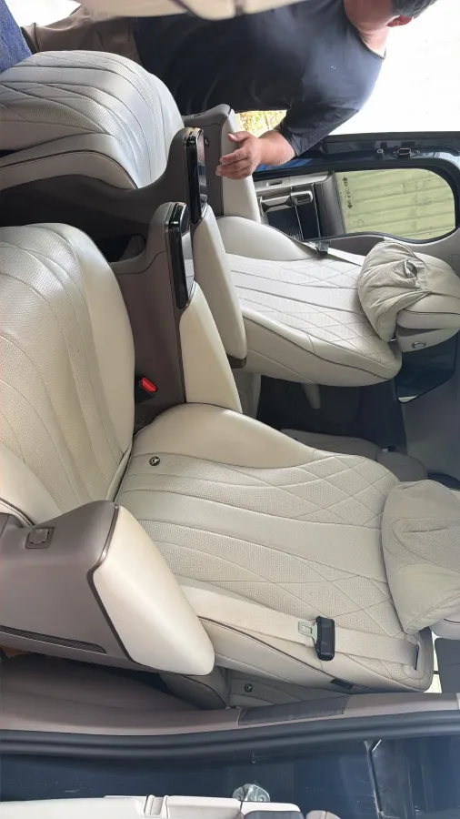 2023 Denza D9 1.5T 139HP L4 E-CVT PHEV 20.39KWH,autocango,china used car exporter,china ev exporter,chinese used car exporter,chinese used ev exporter