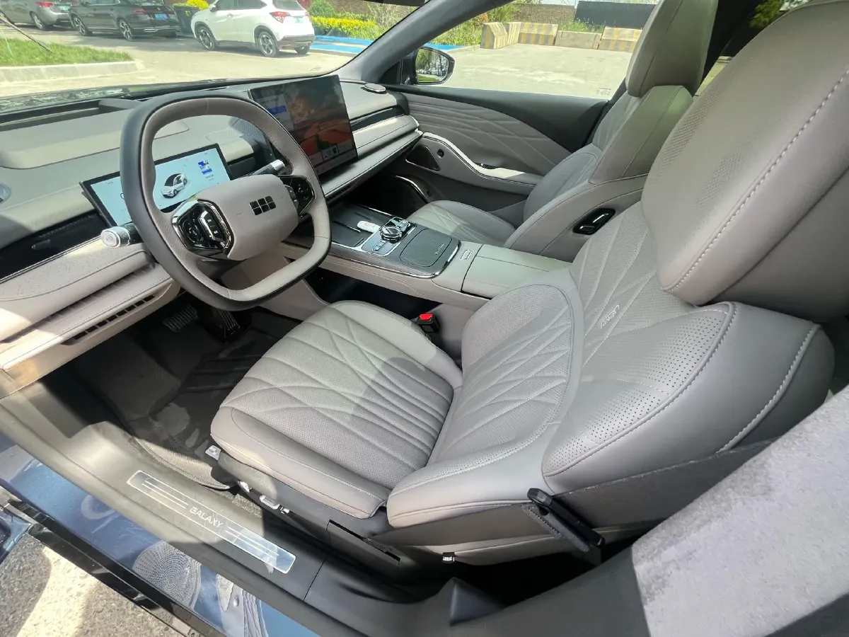 2025 Geely Galaxy Starshine 8 1.5T 163HP L4 3DHT PHEV 27.69KWH,autocango,china used car exporter,china ev exporter,chinese used car exporter,chinese used ev exporter