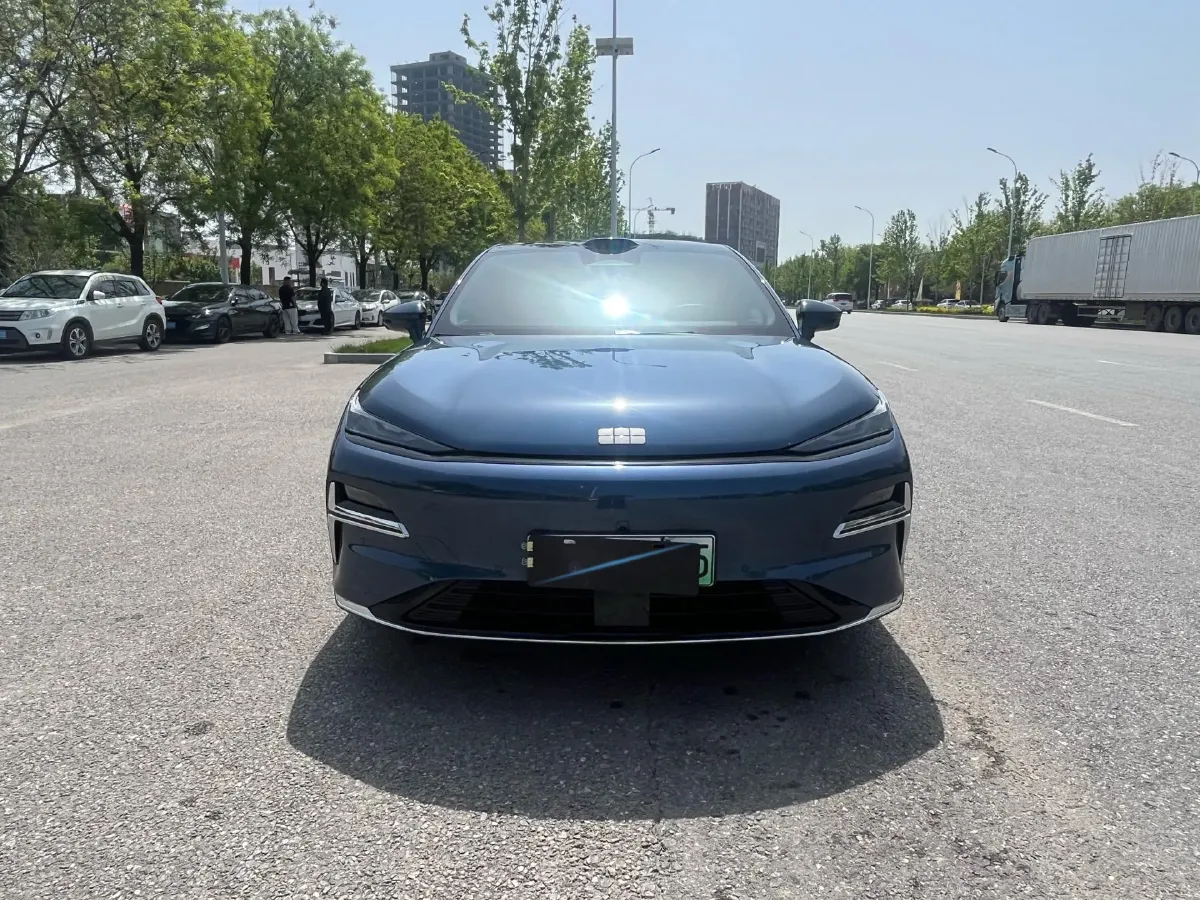 2025 Geely Galaxy Starshine 8 1.5T 163HP L4 3DHT PHEV 27.69KWH,autocango,china used car exporter,china ev exporter,chinese used car exporter,chinese used ev exporter
