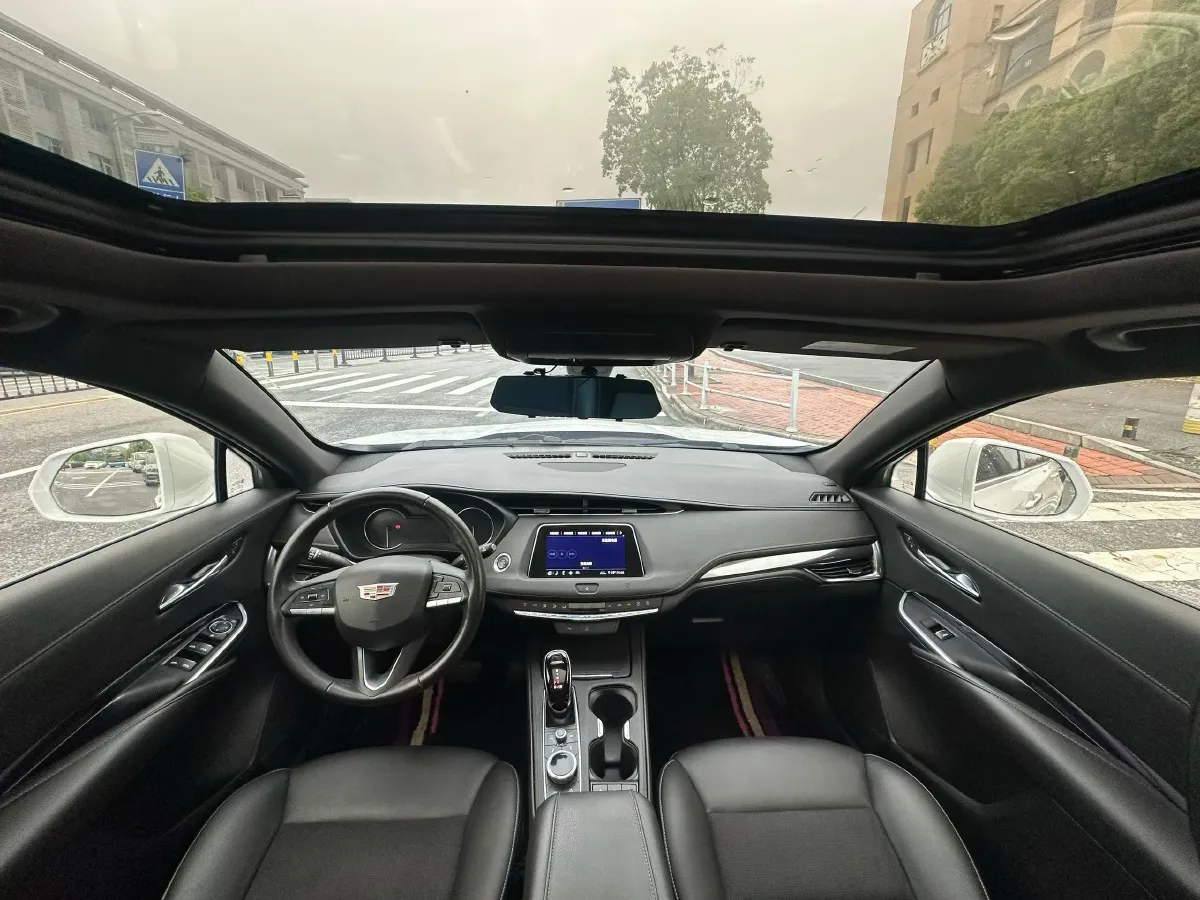 2020 Cadillac XT4 2.0T 241HP L4 9AT,autocango,china used car exporter,china ev exporter,chinese used car exporter,chinese used ev exporter